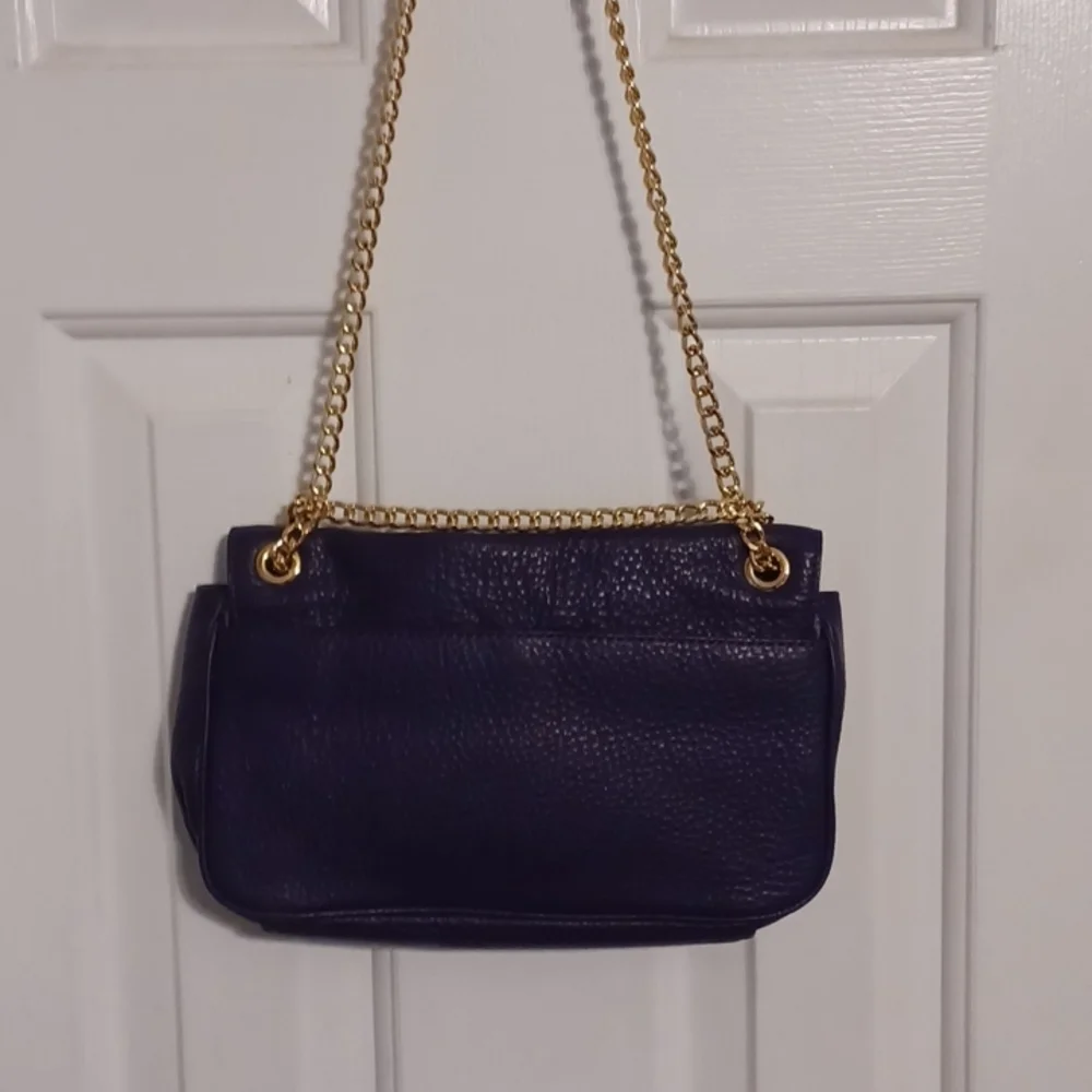 MICHAEL Kors Crossbody - Picture 3 of 6